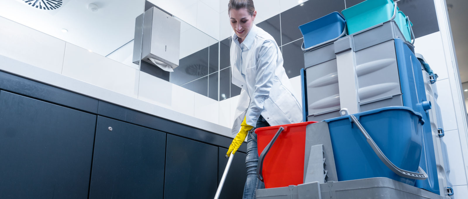 <span class="t-color4 h2">The Best Tools</span><br>for a Clean Space